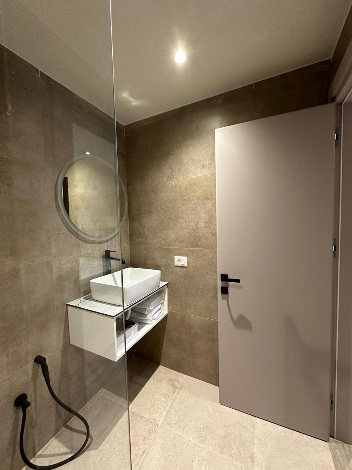 Oni Rooms Saranda Sarandë Exterior foto